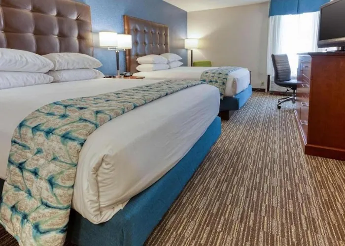 Heritage Inn & Suites St Louis Fenton, Trademark By Wyndham
