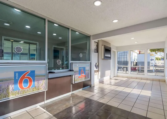 Motel 6 Hayward, Ca- Silicon Valley Gateway