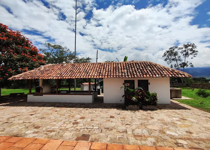 Espectacular Hacienda Colonial! - El Novillero