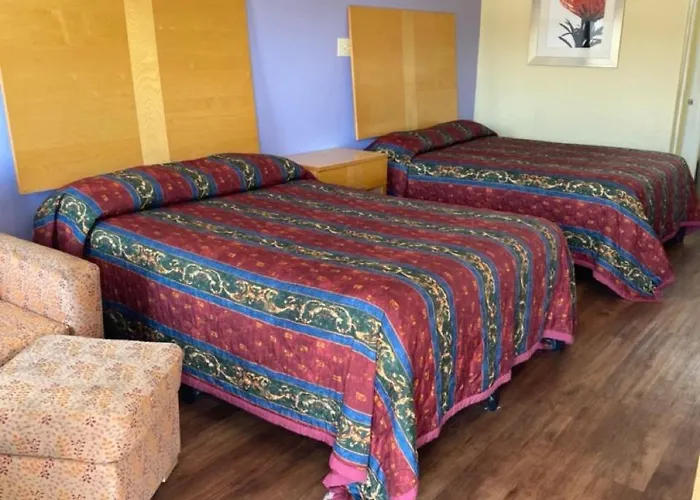 Relax Inn & Suites