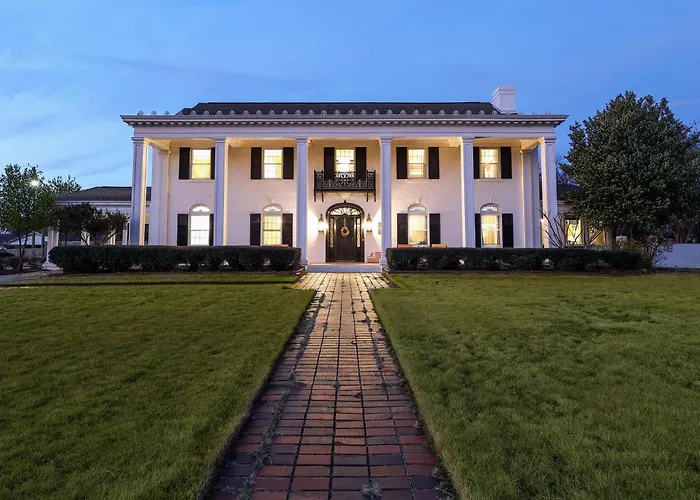 Wood Manor Guest House