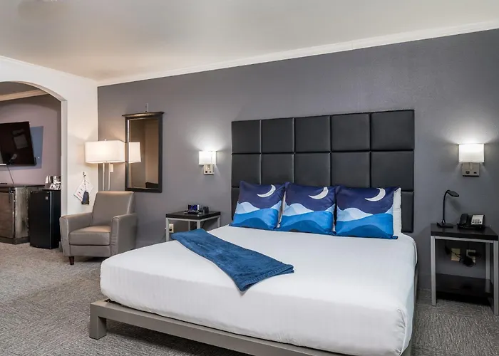 Wood River Inn & Suite