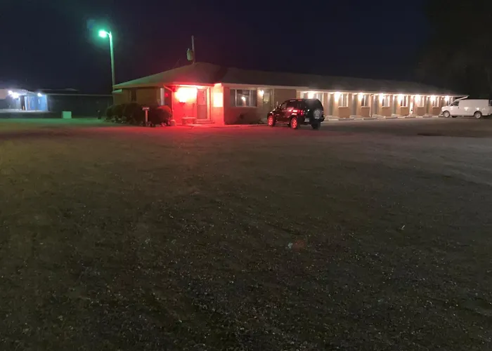Tops Motel