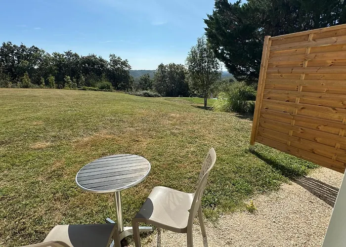 Logis Hotel La Bergerie Saint-Pierre-Lafeuille