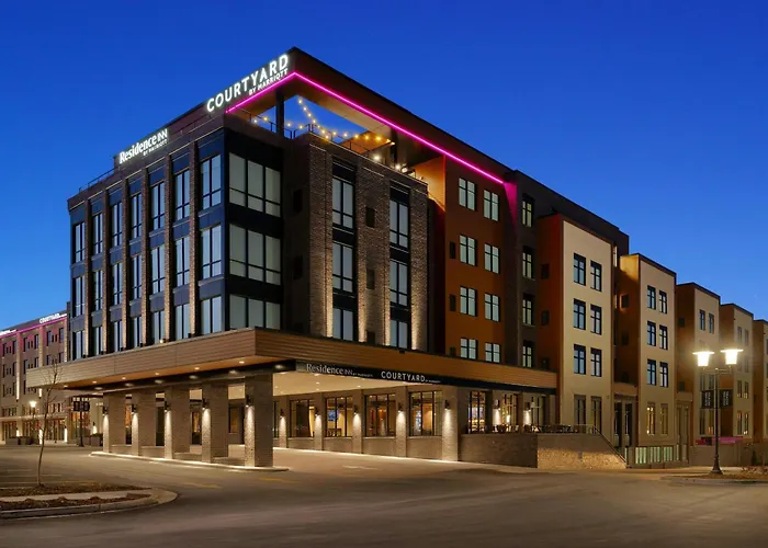 Courtyard By Marriott Milwaukee Brookfield At Poplar Creek
