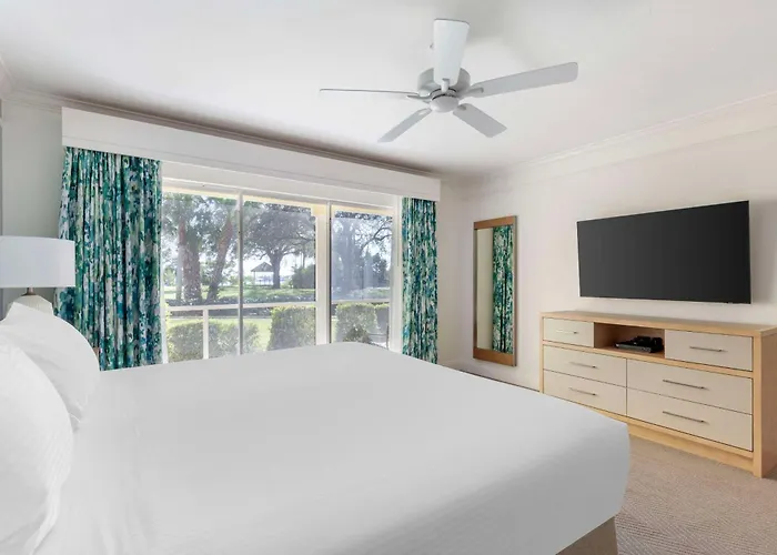 Hilton Vacation Club Charter Club Naples Bay