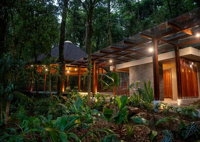Hideaway Rio Celeste Hotel