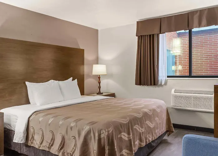 Quality Inn & Suites Downtown