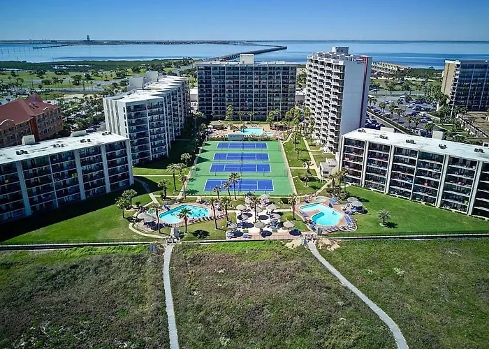 Royale Beach And Tennis Club