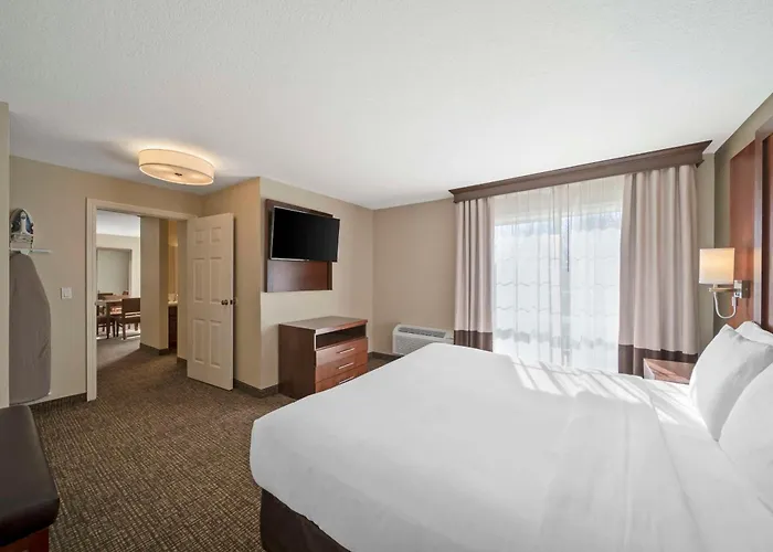 Comfort Suites Red Bluff Near I-5