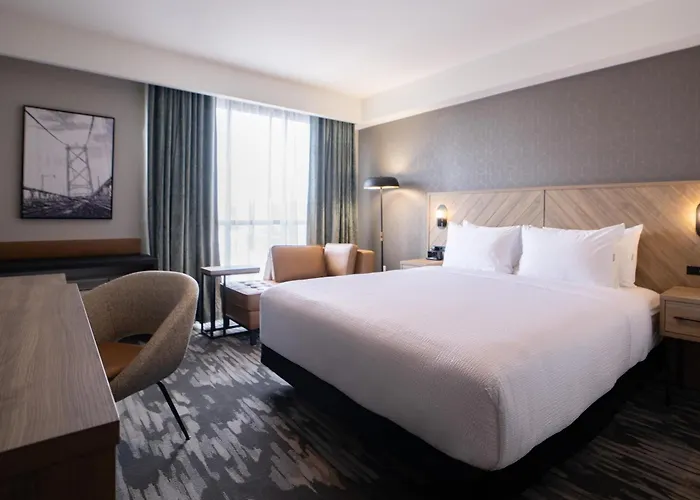 Sandman Signature Dartmouth & Suites