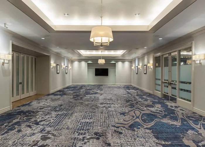 Renaissance Downtown