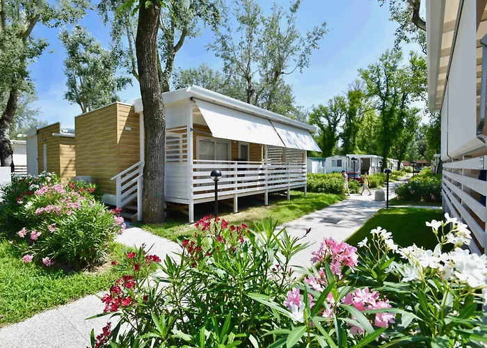 Isamar Holiday Village