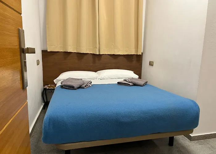 Hostal&Apartamentos La Mar