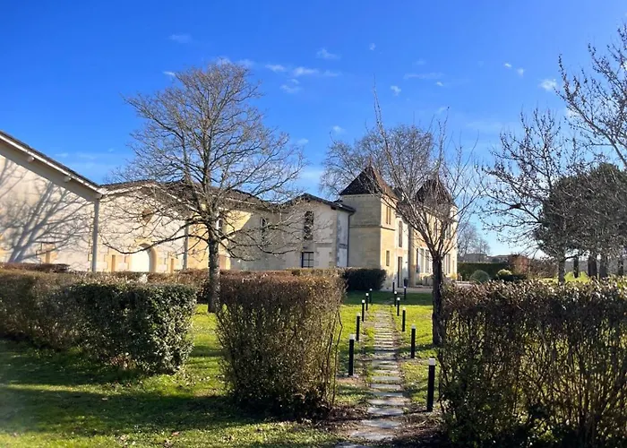 Clos Des Jacobins