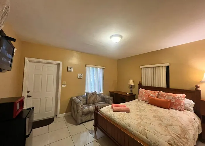 Royal Poinciana Stay