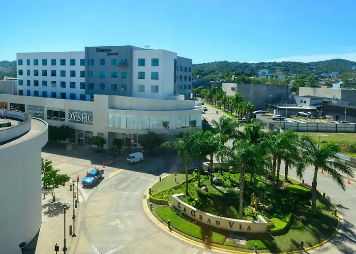 Courtyard By Marriott San Salvador
