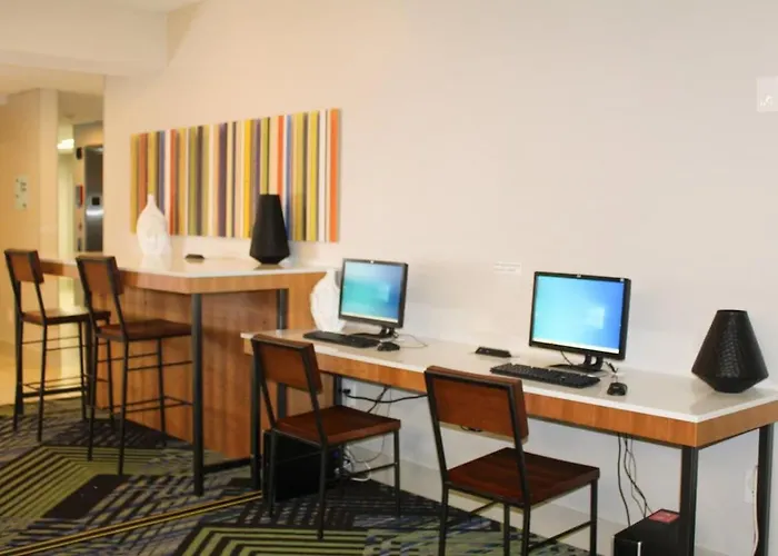Holiday Inn Express And Suites Martinsville Bloomington Area