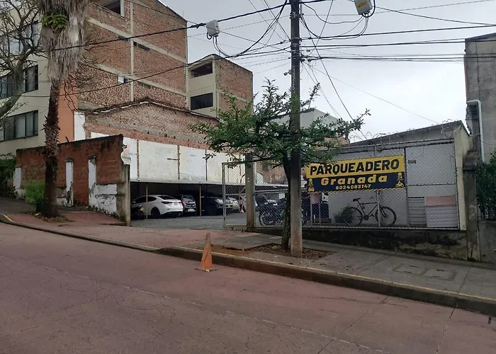 La divina trinidad - Galeria Wellness Hostal
