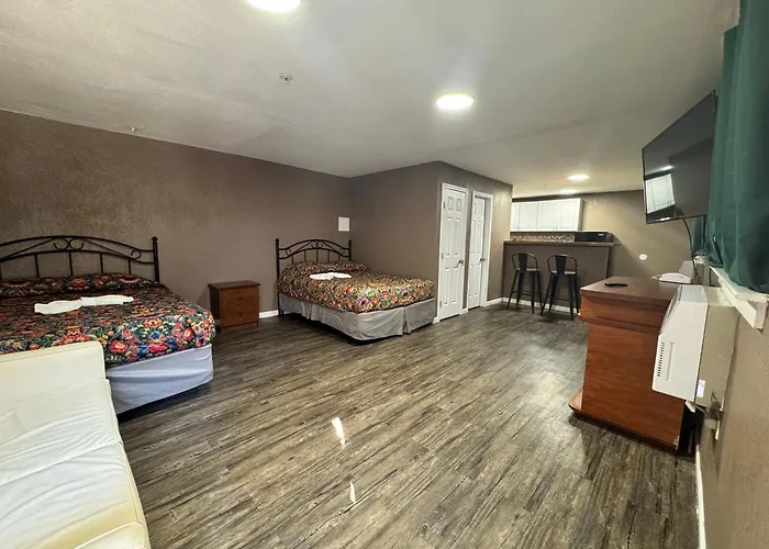 Live In Lodge Lithia Springs