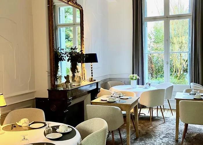Hotel Val De Loire