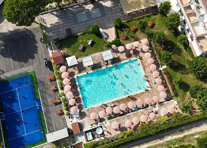 Pineto Resort