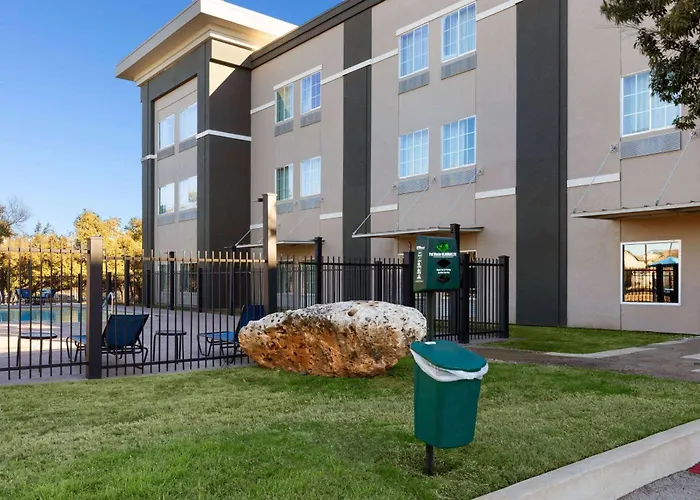 La Quinta By Wyndham Austin Nw/Lakeline Mall