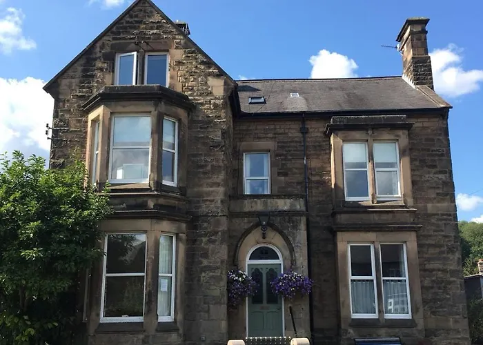 Avenue House