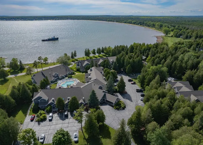 Baileys Harbor Yacht Club Resort