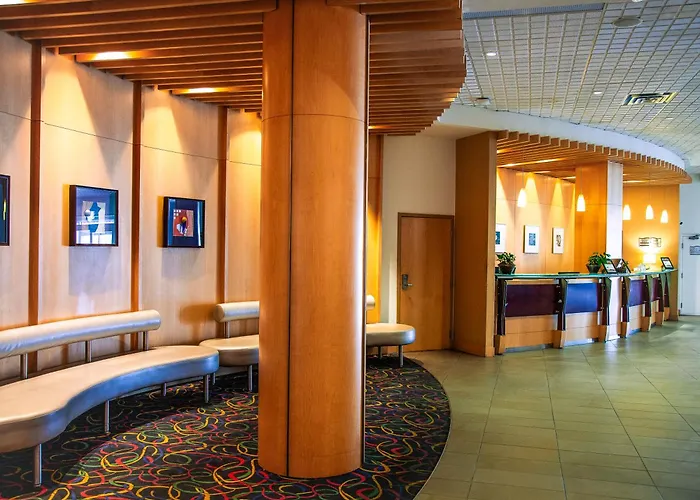 Ihotel & Conference Centre
