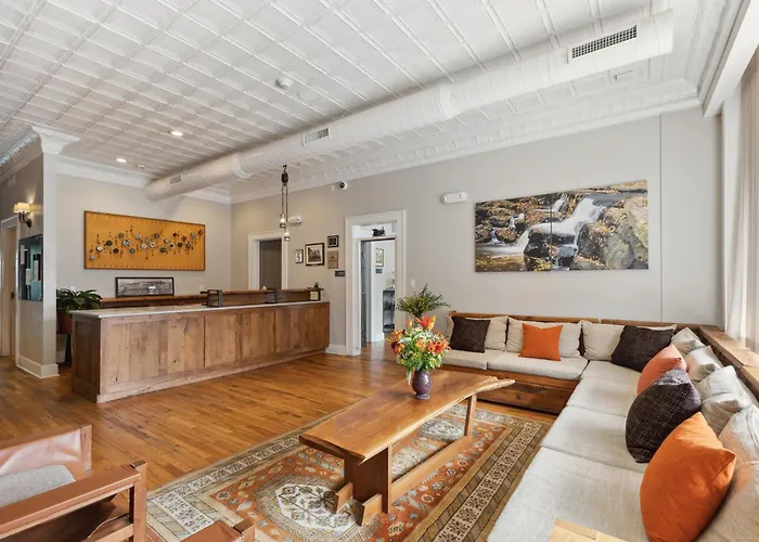 Western Front Hotel