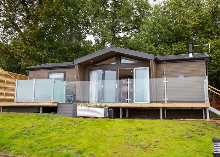 Letham Feus Lodge And Caravan Park