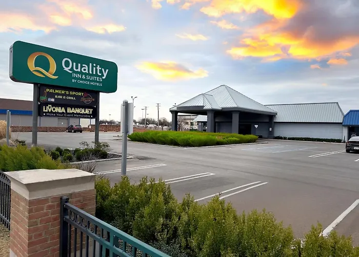 Quality Inn & Suites Banquet Center
