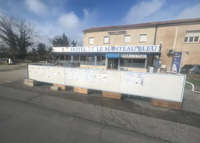 Le Manteau Bleu