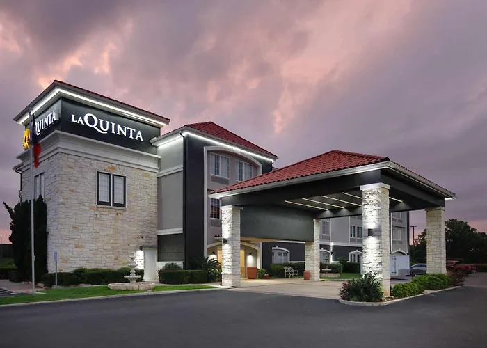 La Quinta By Wyndham Fredericksburg