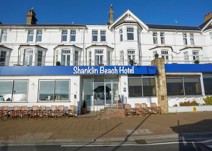 Oyo Shanklin Beach