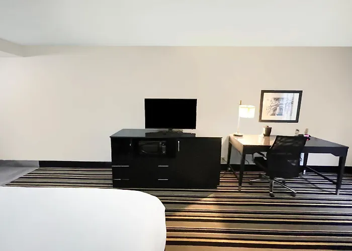 Oyo Townhouse - Ridgeland