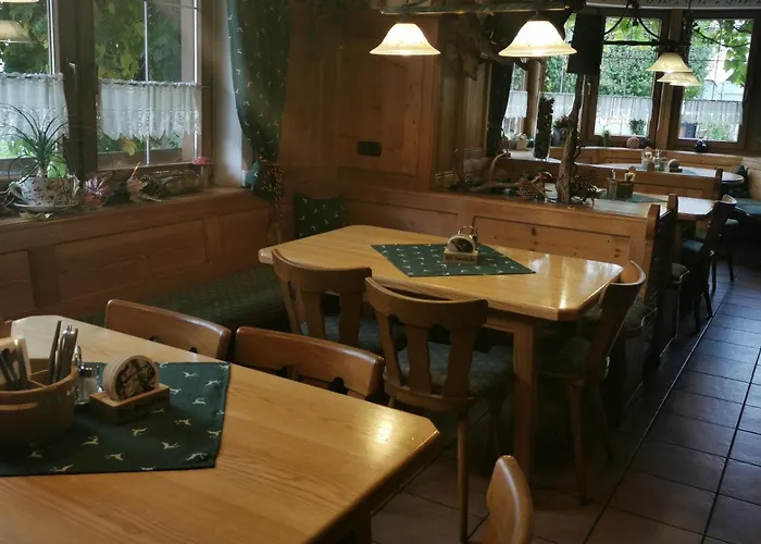 Land-gut-Hotel Landgasthof Zum Schildhauer Halfing
