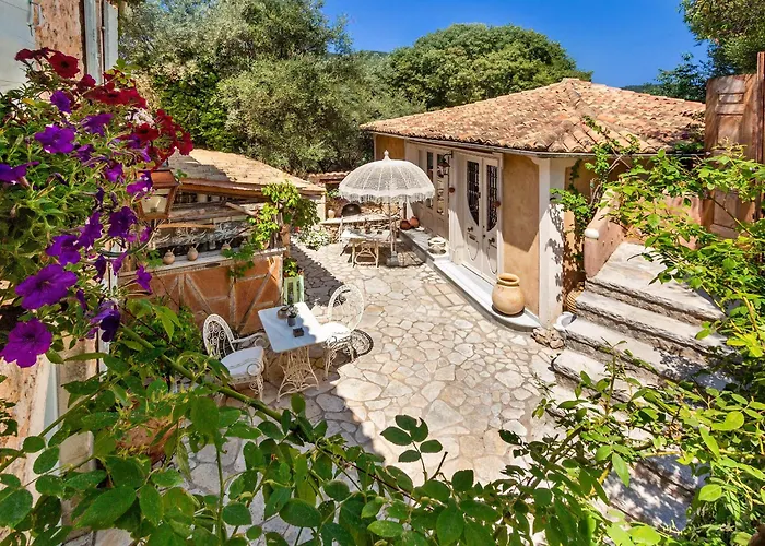 Pavezzo Country Retreat