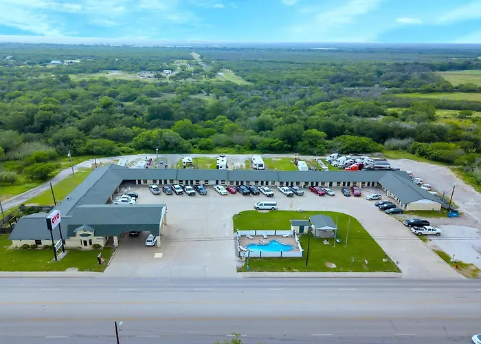 Executive Inn & Suites By Oyo
