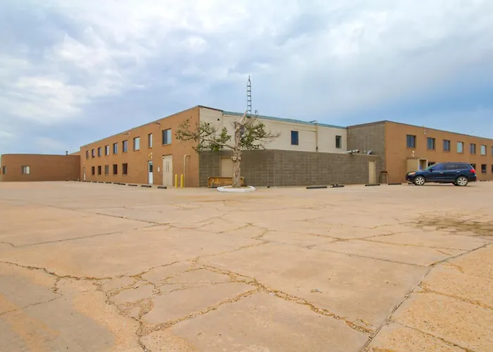 Hometown Inn By Oyo - , Ks