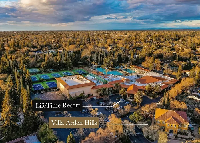 Villa Arden Hills