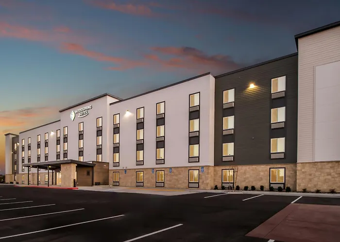 Woodspring Suites - Lancaster