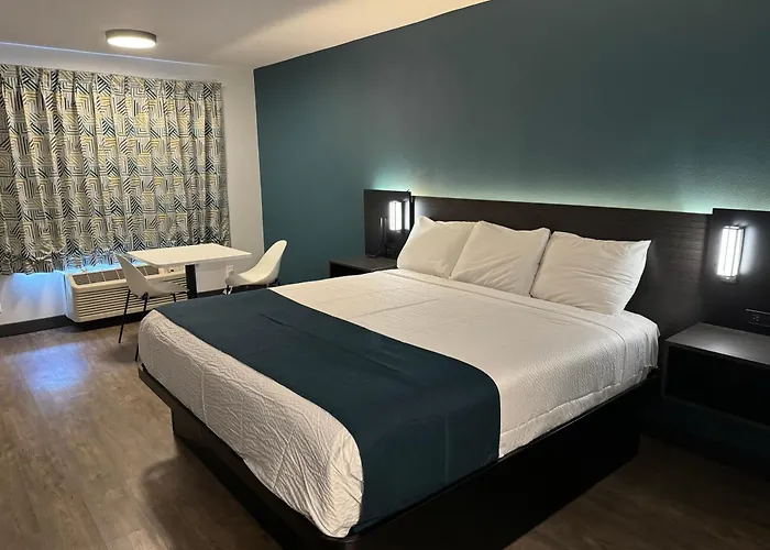 Studio 6 Suites , Ca
