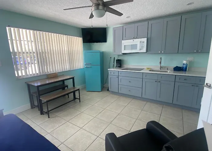 Sand Vista Vacation Hotel St. Pete Beach