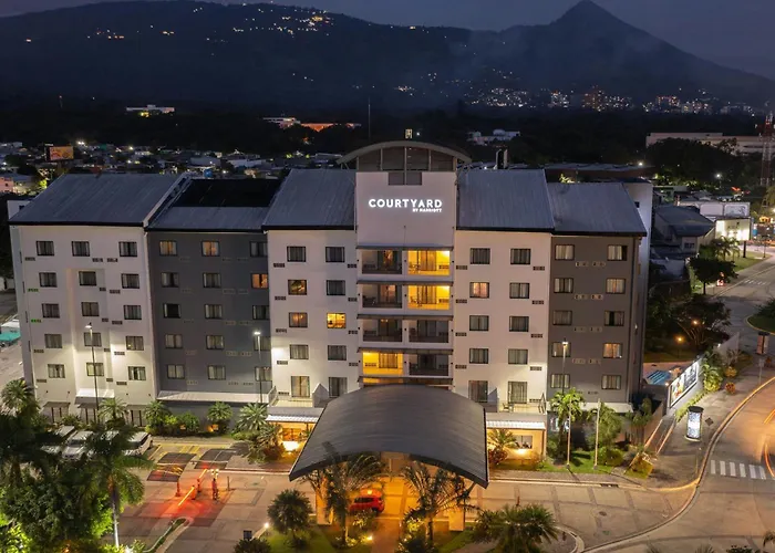 Courtyard By Marriott San Salvador