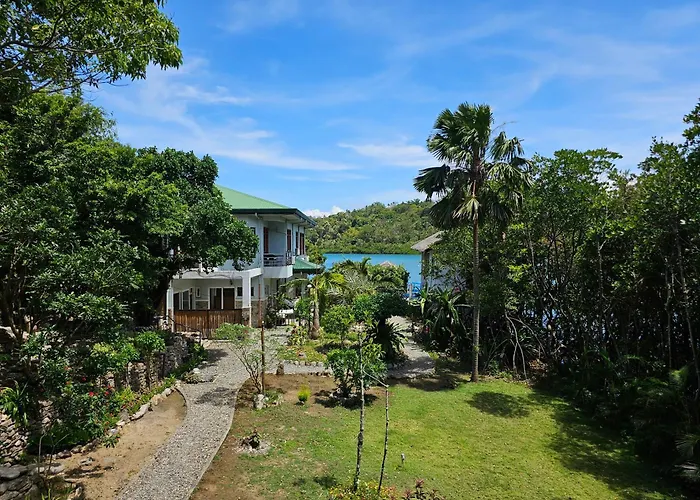 Edgewater Dive & Spa Resort