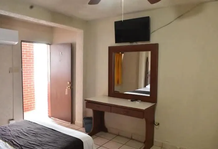 Hotel Cazadores Nuevo Laredo