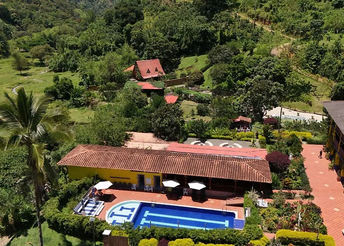 Hotel Campestre la Playa Betania