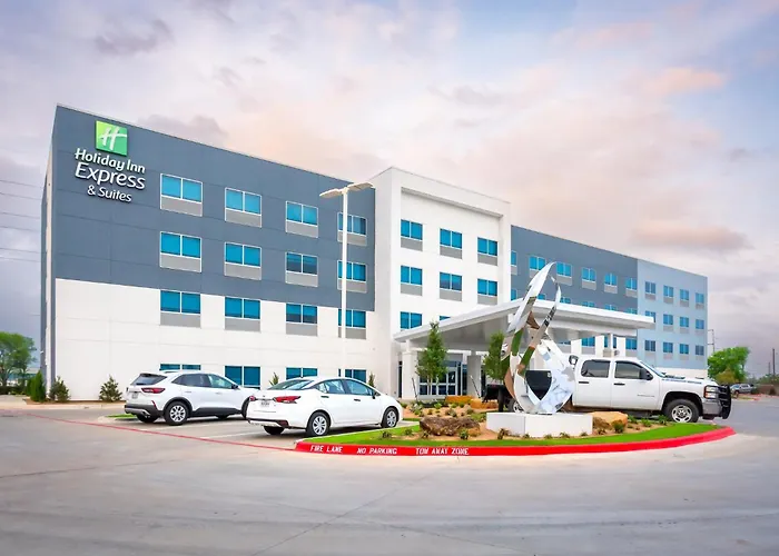 Holiday Inn Express & Suites Waco Downtown By Ihg